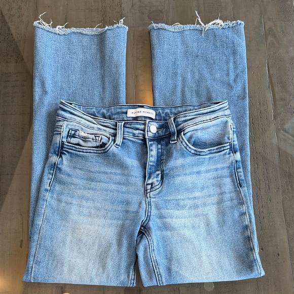 Flying Monkey Light Blue Cropped Jeans. Womens Size 27. Inseam 27 in. Stretch - Picture 4 of 8